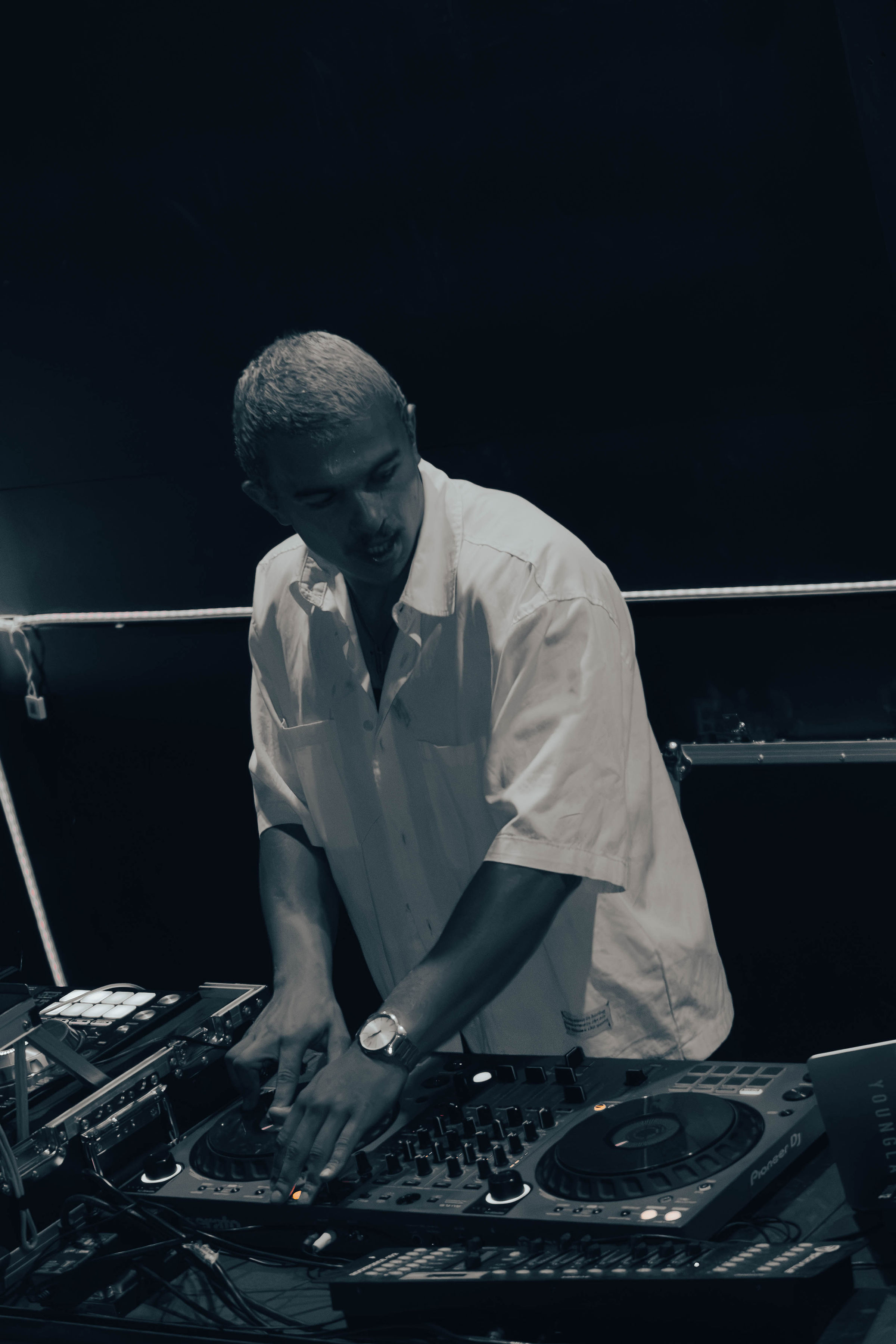 Stanzza at the decks — Velvet Vibrance in session